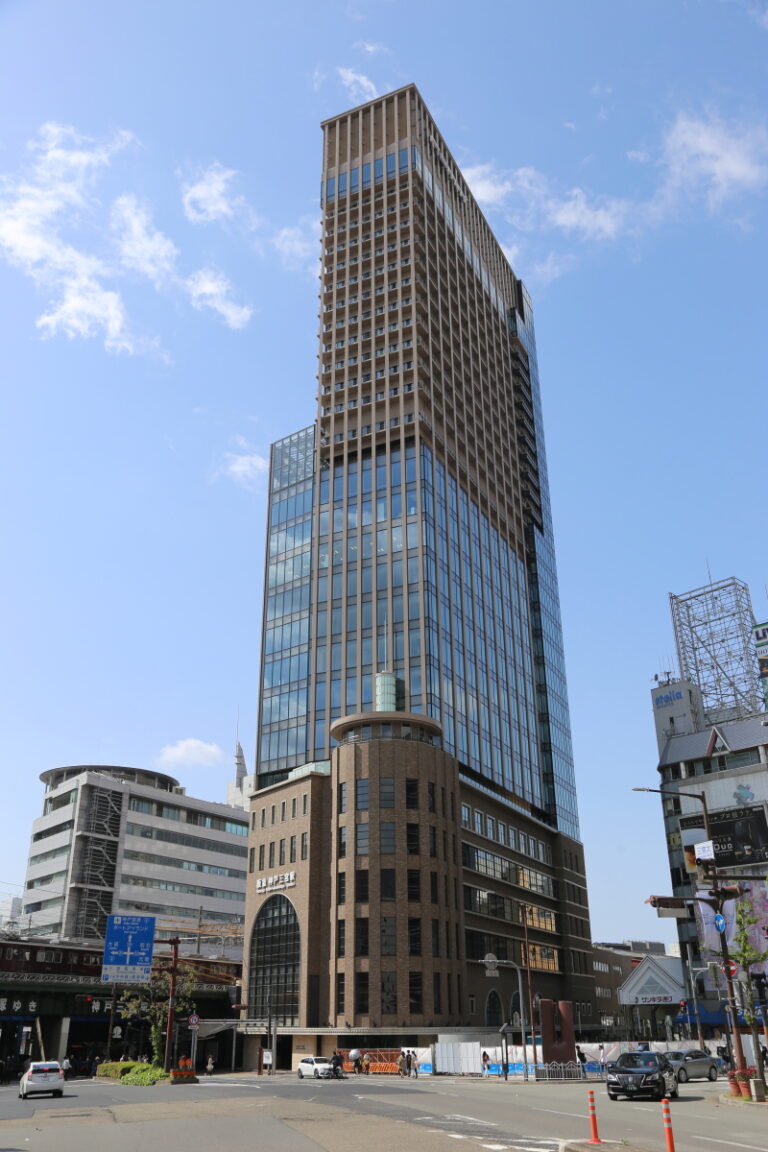 神戸三宮阪急ビル完成・EKIZO(エキゾ)神戸三宮開業!!三宮再開発の急先鋒事業が遂に完了を迎える!!開業特集 Part4(東館ライトアップ編)|こべるん ~変化していく神戸~ 神戸三宮阪急ビル完成・EKIZO(エキゾ)神戸三宮開業!!三宮再開発の急先鋒事業が遂に完了を迎える!!開業特集 Part4(東館ライトアップ編)|こべるん ~変化していく神戸~